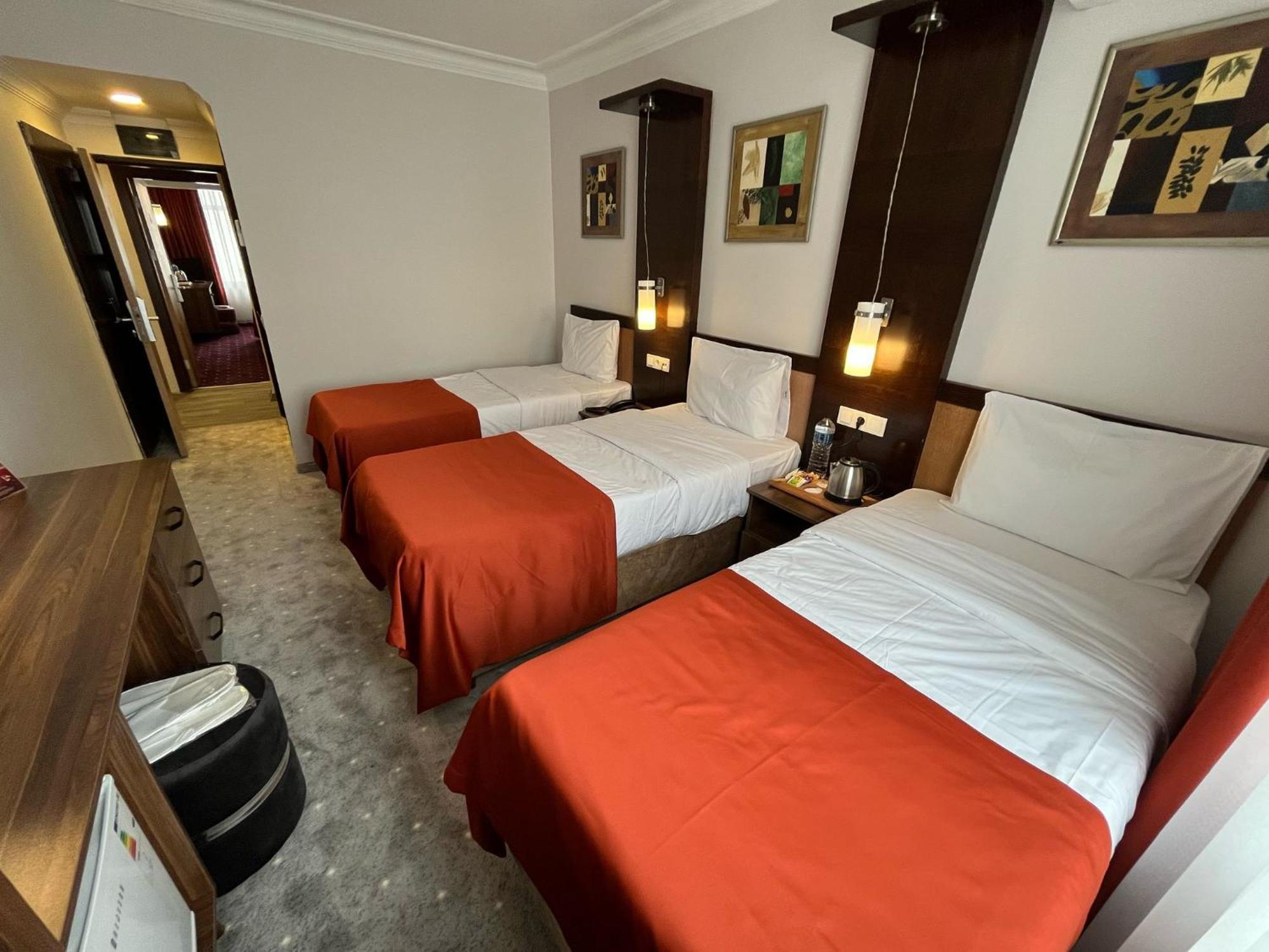 Topkapı Hotel 3*